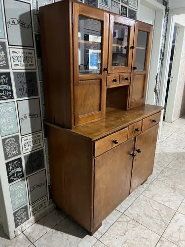 Cristaleira Antiga Anos  1950/1970 em Araucária Maciça