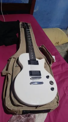 Guitarra Strinberg LP200
