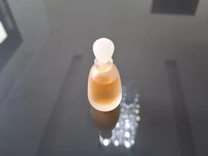 Miniatura rara Estée Lauder 