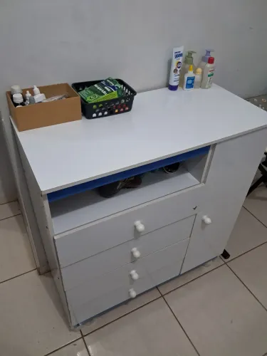 Cômoda bebê 4 gavetas