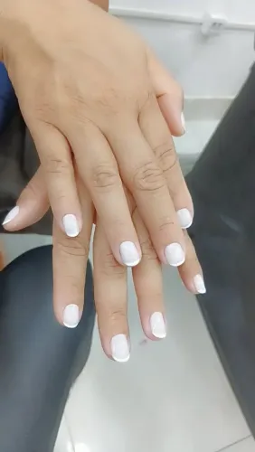 Sou depiladora,manicura e pedicucure