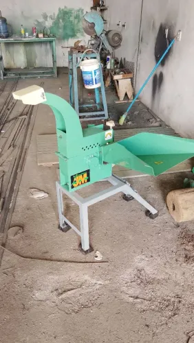 Forrageira de 3cv. Máquina de 3 lâminas.