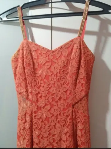 Lindo Vestido Festa de Renda Coral