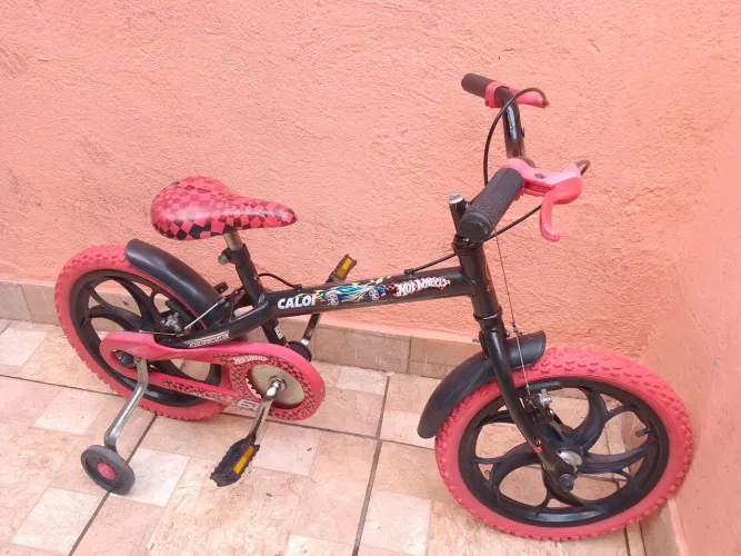 Bicicleta aro 16 Caloi hot Wells semi nova