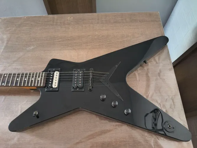 Guitarra Dean Dimebag canhota