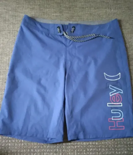 Bermuda Hurley tamanho 38 BR / 30 USA / nova