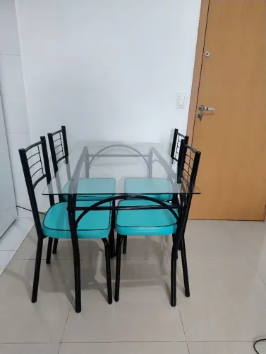 Mesa de Jantar com 4 cadeiras - 70x110cm