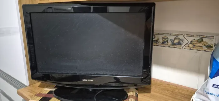 TV Monitor LCD Samsung 26 Polegadas Funcionando Com Defeito Para Retirada de Peças