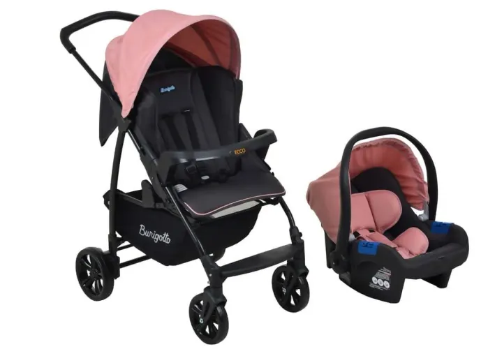 Carrinho de bebê e bebê conforto
