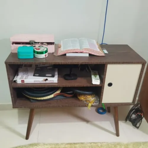 Rack, escrivaninha e arara