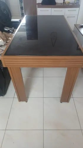 Mesa com 6 lugares