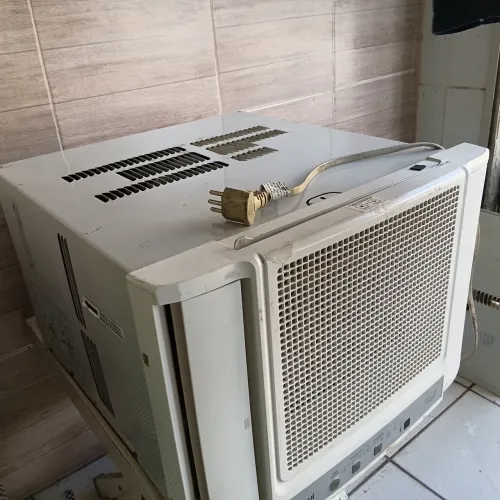 Ar-condicionado Janela da marca Consul 7500 BTUS