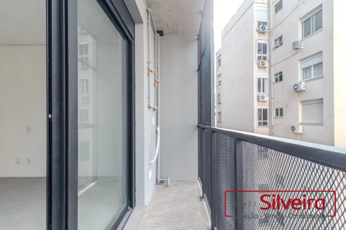 Studio para Locação na Cidade Baixa em Porto Alegre | 28m² Privativos + 22m² de Pátio Excl