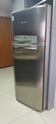 Geladeira Eletrolux Inox