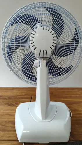 Vendo ventilador Mondial Super Power 40 semi novo. Pouco tempo de uso. 127 V