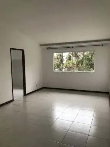 Casa com 2 quartos sendo 1 suíte nas Braunes - Nova Friburgo