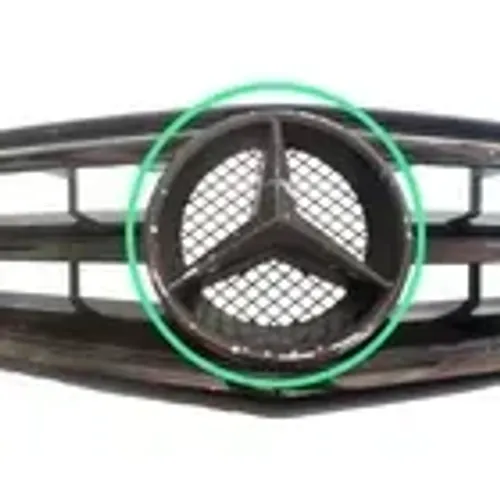 Grade Mercedes C200 2008 Detalhe