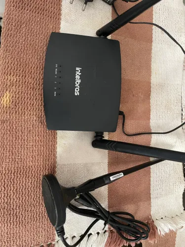 Roteador Intelbras 2 antenas + receptor Wi-Fi
