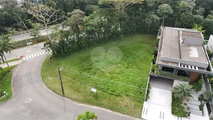 Terreno à venda em Riviera - SP