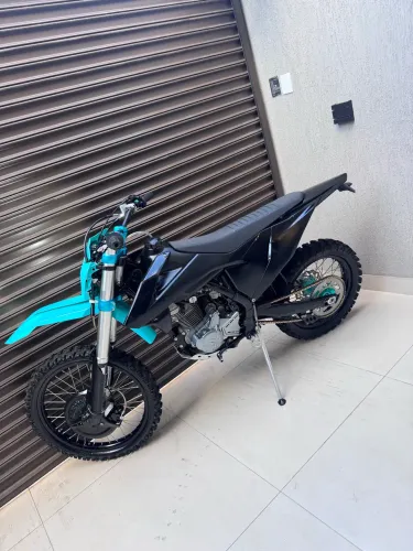 Moto de trilha
