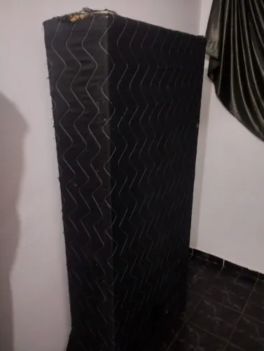 Vendo cama box solteiro 