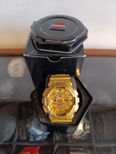 Relógio G Shock GA 110GD Dourado