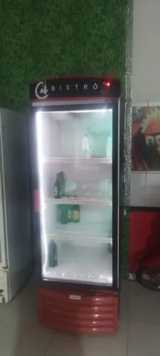Cervejeira expositor 220v 