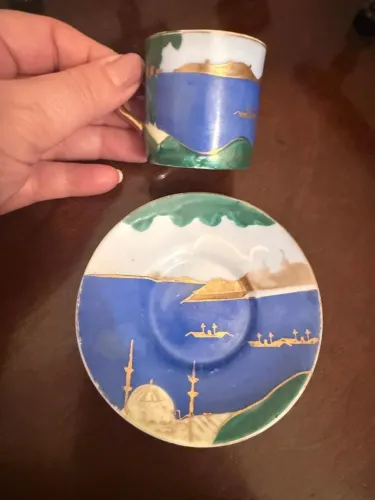 Xícara de Café com Pires em Porcelana Japonesa - Paisagem de Istambul Pintada Mão