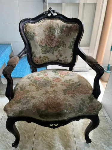 Conjunto 02 Poltronas Luis XV Encosto Capitone - Tommy Design