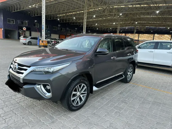 Toyota Hilux SW4 SRX 4X4 2.8 TDI 16V Dies. Aut. 2018