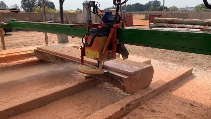 SERRA INDUSTRIAL AUTOMÁTICA DE GRANDE PORTE - ALTO DESEMPENHO