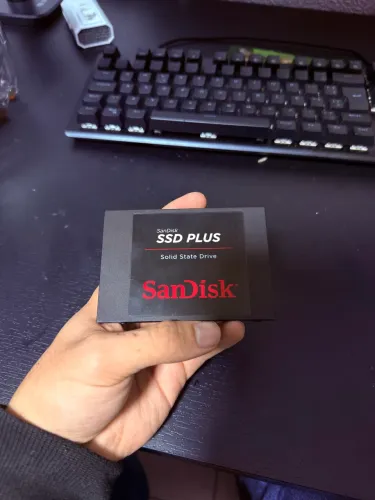 SSD 240GB SanDisk PLUS