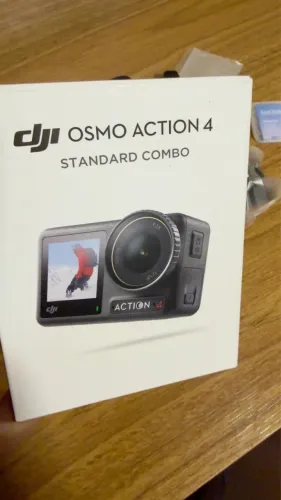 Câmera de Ação DJI 4 Osmo Action - com cartão de memória