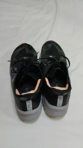 Fila Racer Carbon Tamanho 44 Placa de Carbono