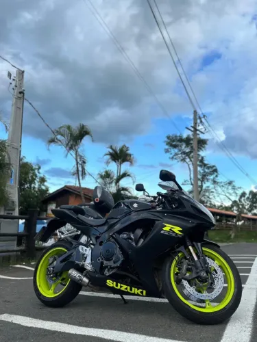 Moto Esportiva
