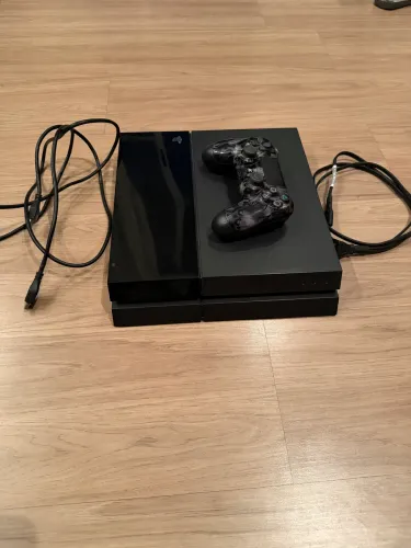 PS4 Fat + Controle