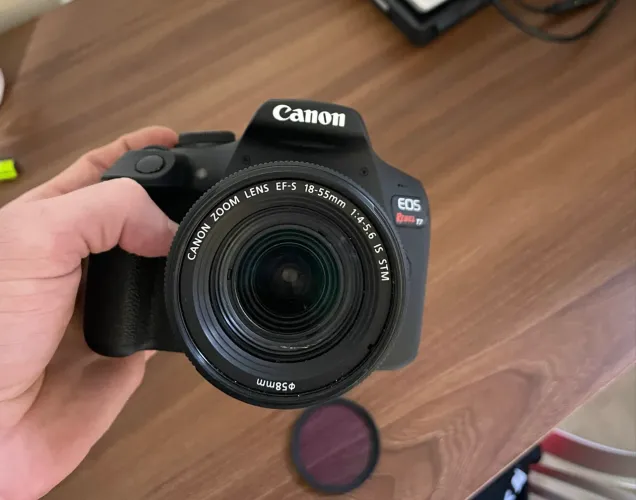 Camera Canon T7 + lente 18-55