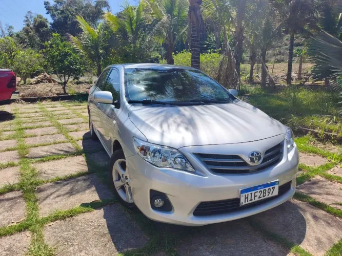 Toyota Corolla GLI 1.8 Flex 16V Aut. 2012