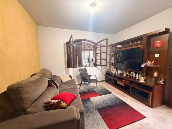 Casa à venda, 3 quartos, 1 suíte, 4 vagas, Vila Clóris - Belo Horizonte/MG
