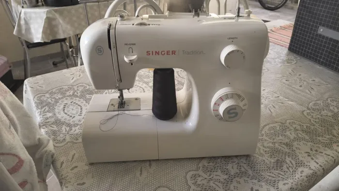 Máquina de costura Singer