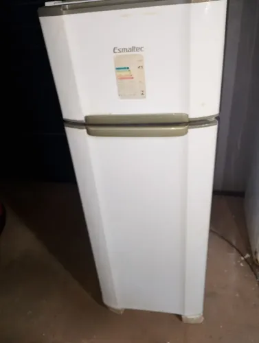 Geladeira funcionando perfeitamente entrego 