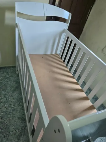 Berço 3 em 1 seminovo com colchão