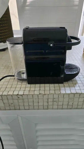 Cafeteira nespresso modelo D40 está funcionando aceito proposta