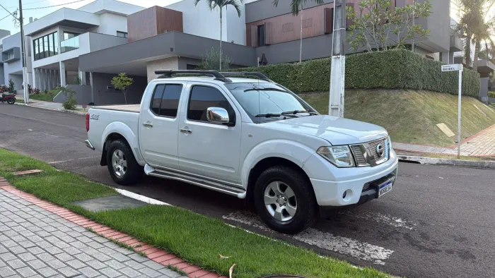 Nissan Frontier LE CD 4X4 2.5 TB Diesel Aut. 2013