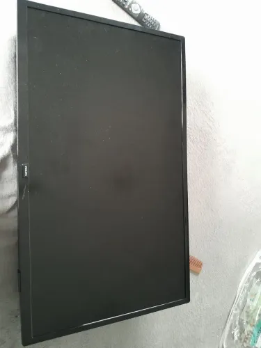 Vendo TV philips 32 polegadas com defeito so sai a voz.