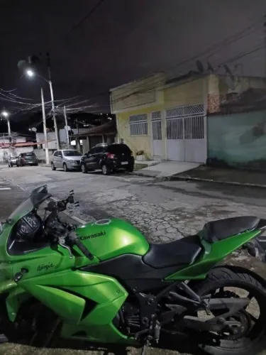 Ninja 250r 2010 (10,500 reais)