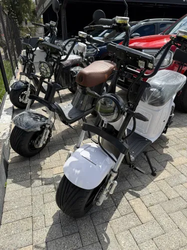 Scooter Elétrica R13