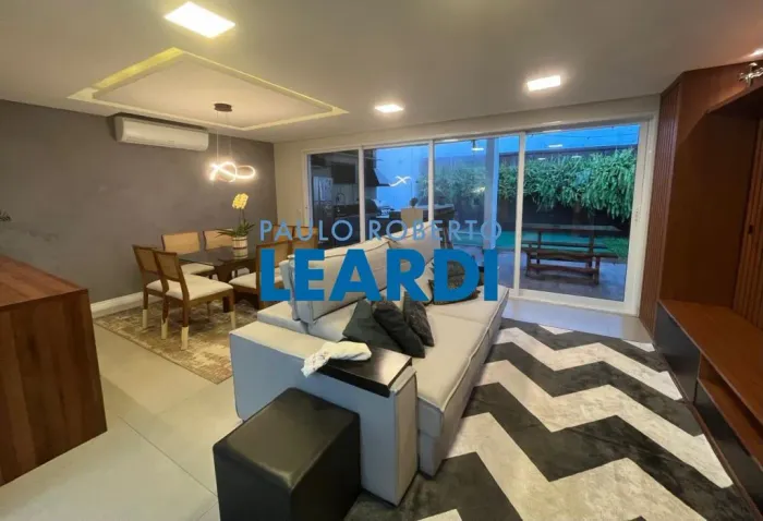 CASA EM CONDOMÍNIO - TAMBORÉ - SP