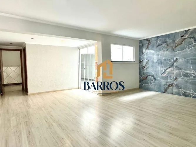 Casa Sobrado para aluguel, 3 dormitórios, 3 banheiros, 4 vagas de garagem, 257 m² área con