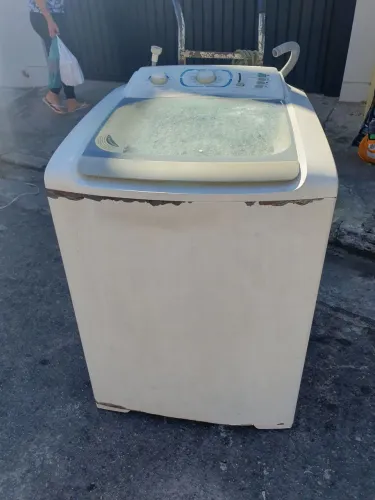 Máquina Electrolux leia descrição